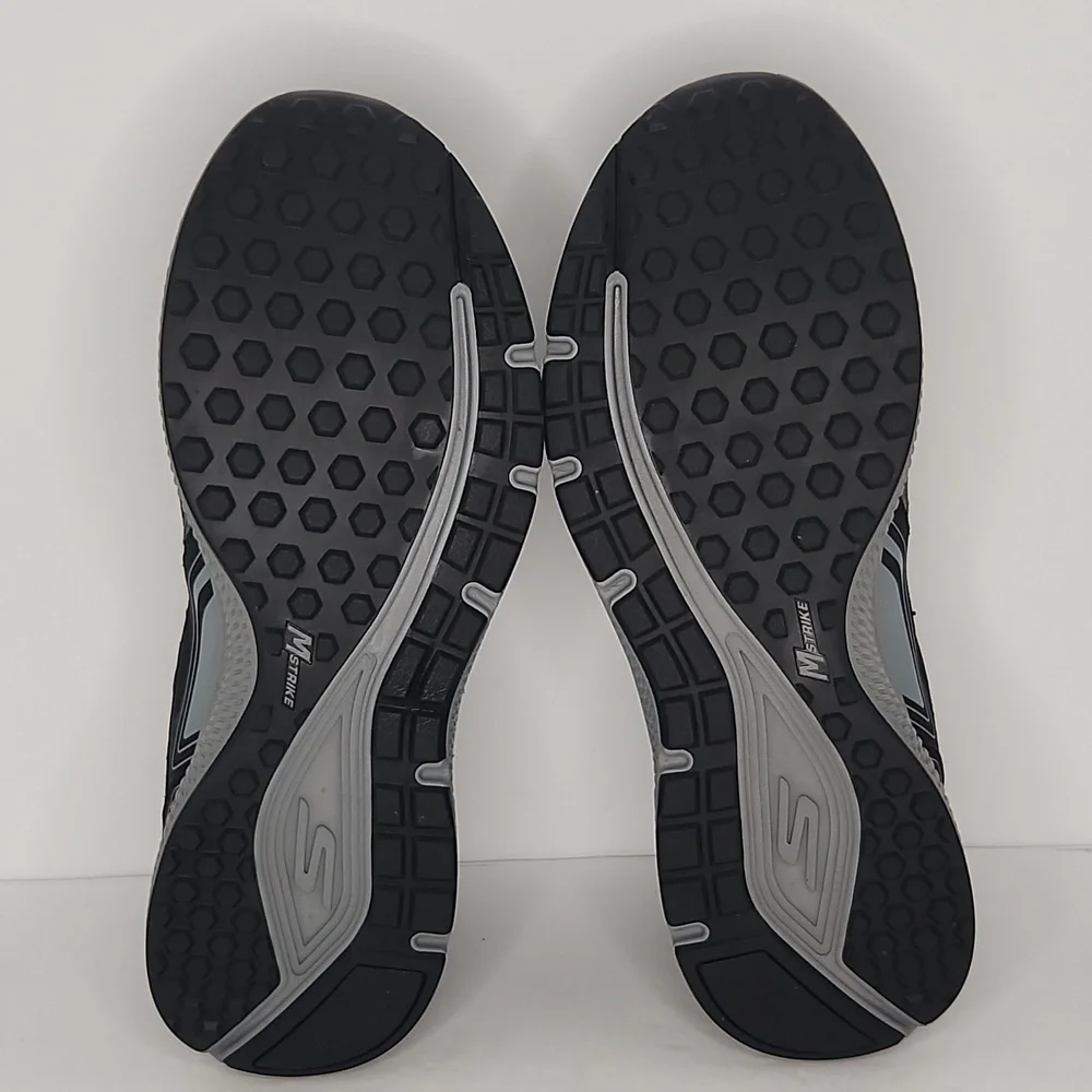 Sketchers Go Run consistent running sneakers - Picture 6 of 8